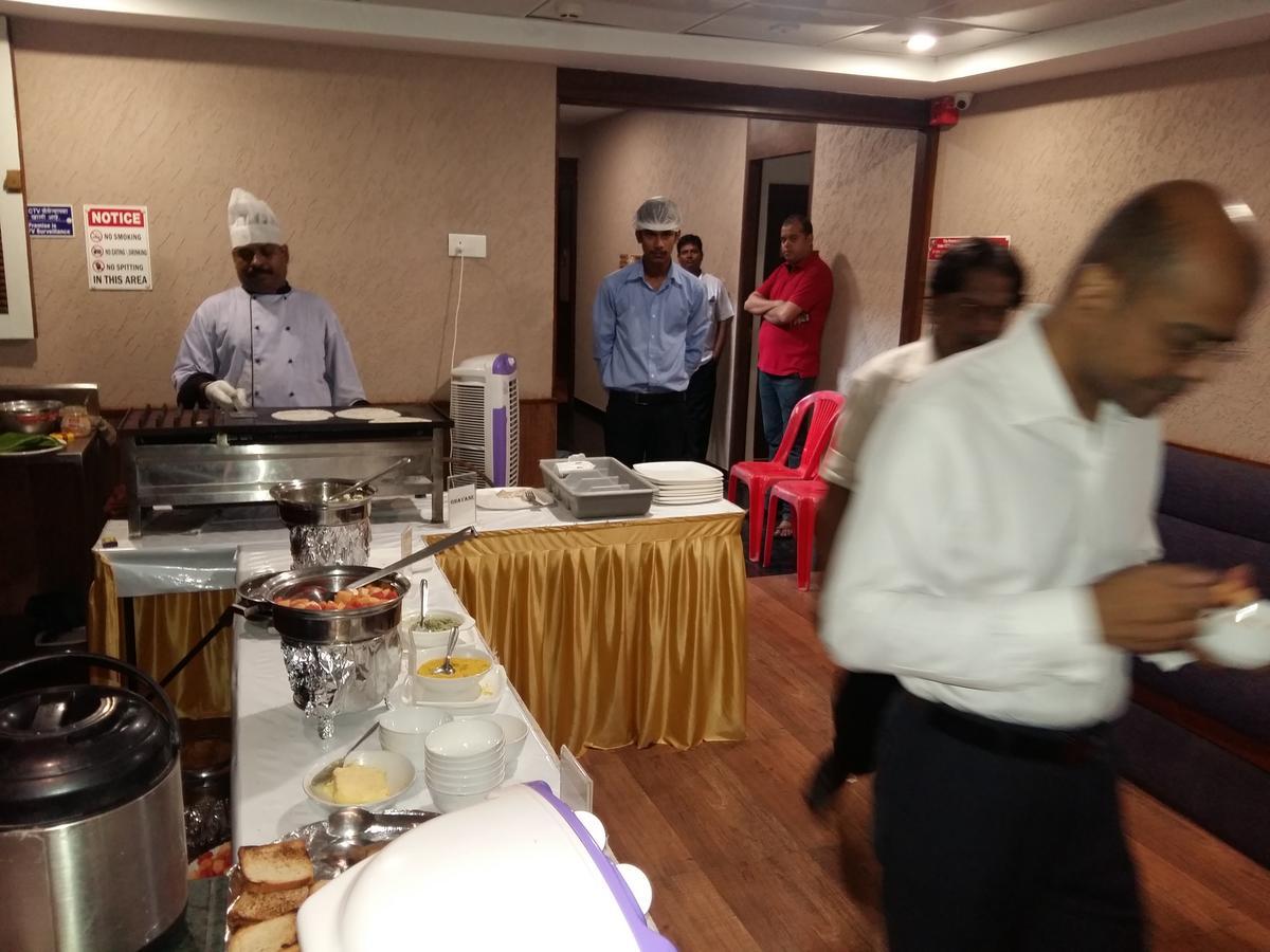 Hotel Maratha Residency Ratnāgiri Kültér fotó