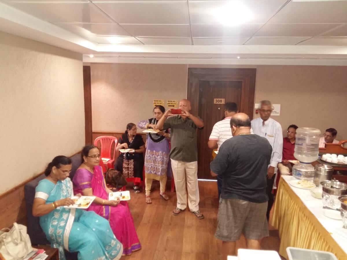 Hotel Maratha Residency Ratnāgiri Kültér fotó